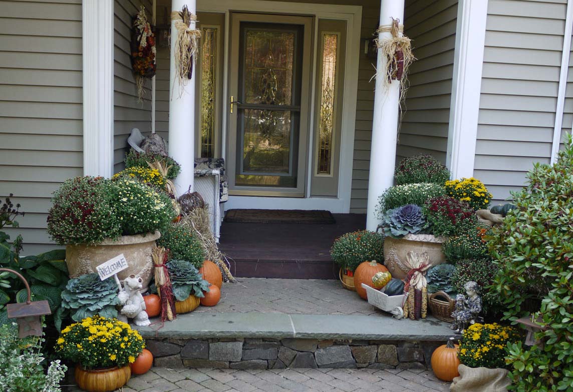 hudson valley ny fall decor entrance